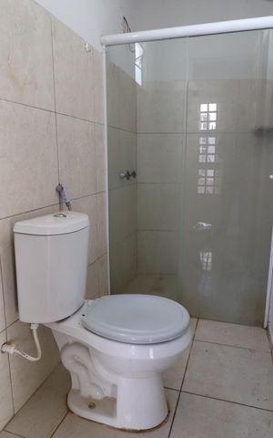 Casa para alugar com 140m², 3 quartos e 2 vagasBanheiro social 1