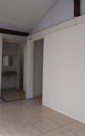 Casa para alugar com 140m², 3 quartos e 2 vagasSala