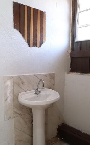 Casa para alugar com 140m², 3 quartos e 2 vagasBanheiro social 2