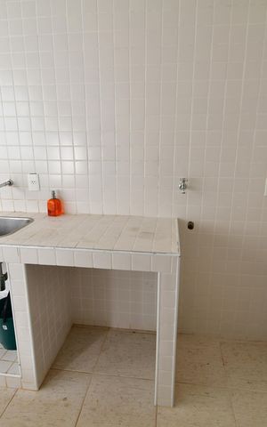 Casa de condomínio para alugar com 500m², 4 quartos e 5 vagasÁrea de Serviço