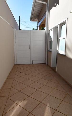 Casa de condomínio para alugar com 500m², 4 quartos e 5 vagasÁrea de Serviço
