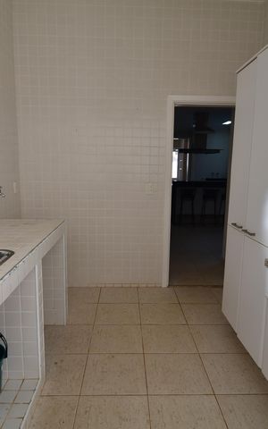 Casa de condomínio para alugar com 500m², 4 quartos e 5 vagasÁrea de Serviço