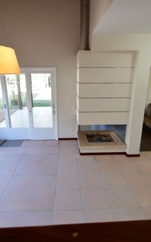 Casa de condomínio para alugar com 500m², 4 quartos e 5 vagasSala