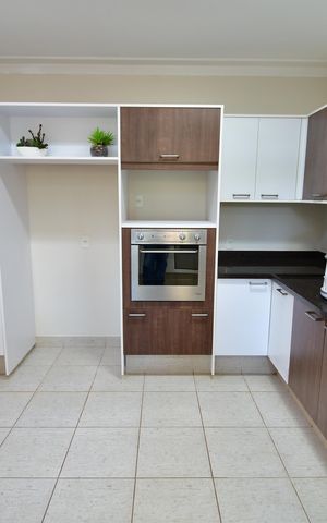 Casa de condomínio para alugar com 500m², 4 quartos e 5 vagasCozinha
