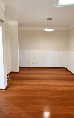 Casa de condomínio para alugar com 500m², 4 quartos e 5 vagasQuarto 2 - Suíte