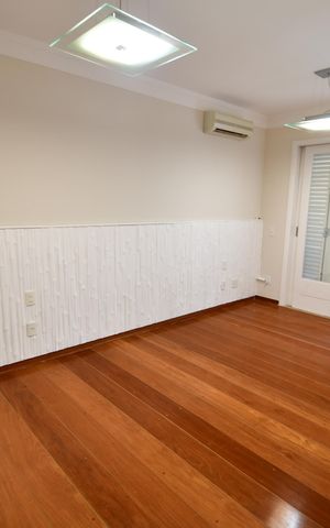 Casa de condomínio para alugar com 500m², 4 quartos e 5 vagasQuarto 2 - Suíte