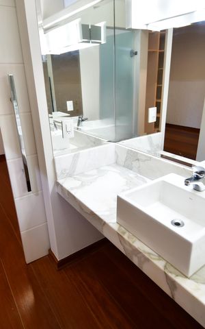 Casa de condomínio para alugar com 500m², 4 quartos e 5 vagasBanheiro Suíte