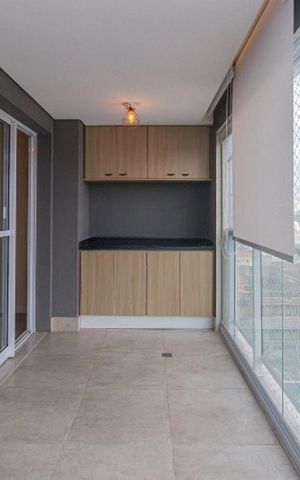 Apartamento à venda com 84m², 2 quartos e 2 vagasVaranda