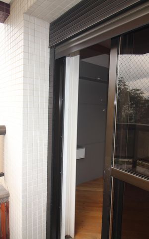 Apartamento à venda com 222m², 4 quartos e 4 vagasQuarto 4 - Varanda