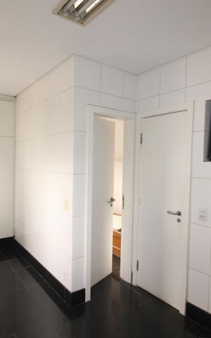 Apartamento à venda com 222m², 4 quartos e 4 vagasÁrea de Serviço