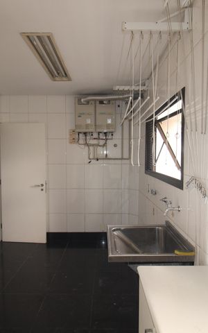 Apartamento à venda com 222m², 4 quartos e 4 vagasÁrea de Serviço