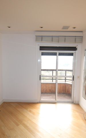 Apartamento à venda com 222m², 4 quartos e 4 vagasQuarto 6