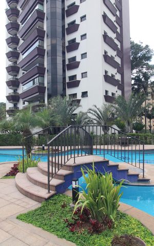 Apartamento à venda com 222m², 4 quartos e 4 vagasÁrea Comum