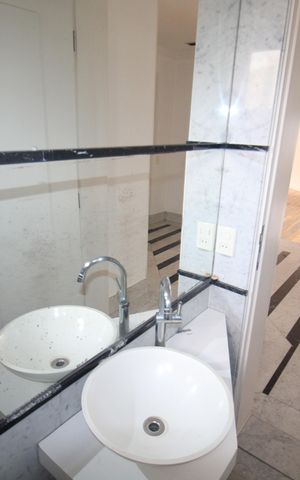 Apartamento à venda com 222m², 4 quartos e 4 vagasLavabo