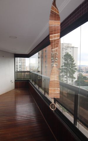 Apartamento à venda com 222m², 4 quartos e 4 vagasVaranda
