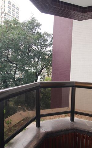 Apartamento à venda com 222m², 4 quartos e 4 vagasQuarto 1 - Varanda