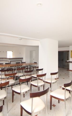 Apartamento à venda com 222m², 4 quartos e 4 vagasÁrea Comum