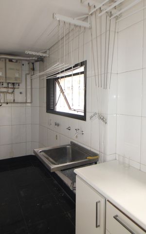 Apartamento à venda com 222m², 4 quartos e 4 vagasÁrea de Serviço