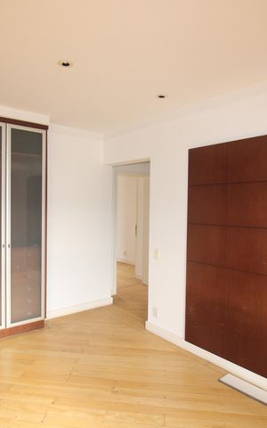 Apartamento à venda com 222m², 4 quartos e 4 vagasQuarto 6