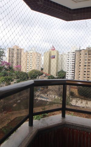 Apartamento à venda com 222m², 4 quartos e 4 vagasQuarto 4 - Varanda