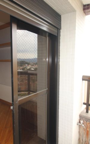 Apartamento à venda com 222m², 4 quartos e 4 vagasQuarto 4 - Varanda