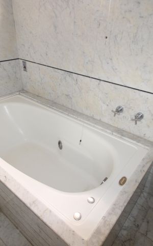 Apartamento à venda com 222m², 4 quartos e 4 vagasBanheiro 3