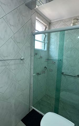 Apartamento para alugar com 149m², 3 quartos e 2 vagas Apartamento para alugar com 149m², 3 quartos e 2 vagasBanheiro da Suíte