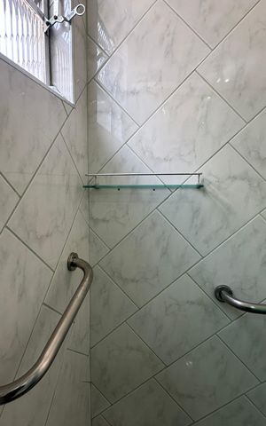 Apartamento para alugar com 149m², 3 quartos e 2 vagas Apartamento para alugar com 149m², 3 quartos e 2 vagasBanheiro da Suíte