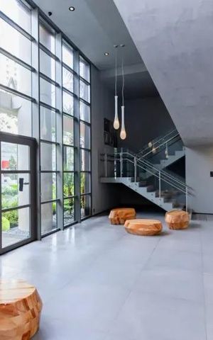 Apartamento à venda com 210m², 4 quartos e 3 vagas Apartamento à venda com 210m², 4 quartos e 3 vagasÁrea externa