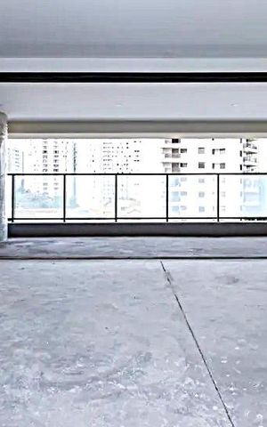 Apartamento à venda com 210m², 4 quartos e 3 vagas Apartamento à venda com 210m², 4 quartos e 3 vagasSala