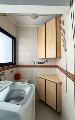 Apartamento à venda com 106m², 3 quartos e 2 vagas Apartamento à venda com 106m², 3 quartos e 2 vagasÁrea de Serviço