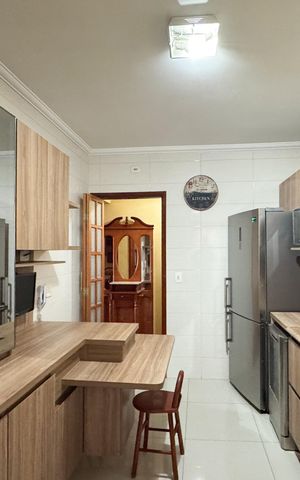 Apartamento à venda com 106m², 3 quartos e 2 vagas Apartamento à venda com 106m², 3 quartos e 2 vagasCozinha