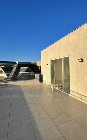 Casa de condomínio para alugar com 297m², 6 quartos e 2 vagas Casa de condomínio para alugar com 297m², 6 quartos e 2 vagasTerraço