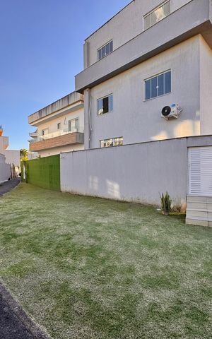 Casa de condomínio para alugar com 297m², 6 quartos e 2 vagas Casa de condomínio para alugar com 297m², 6 quartos e 2 vagasÁrea externa