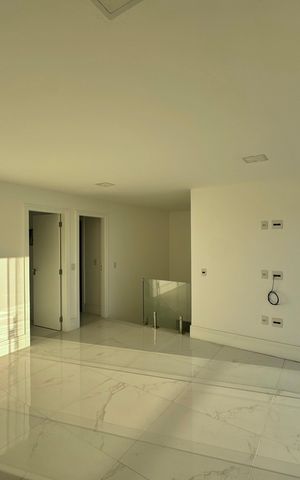 Casa de condomínio para alugar com 297m², 6 quartos e 2 vagas Casa de condomínio para alugar com 297m², 6 quartos e 2 vagasSala (Terceiro Andar)