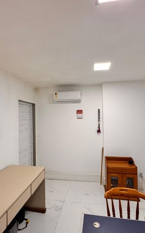 Casa de condomínio para alugar com 297m², 6 quartos e 2 vagas Casa de condomínio para alugar com 297m², 6 quartos e 2 vagasQuarto