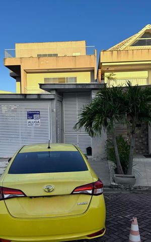 Casa de condomínio para alugar com 297m², 6 quartos e 2 vagas Casa de condomínio para alugar com 297m², 6 quartos e 2 vagasFachada