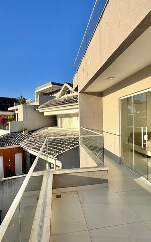 Casa de condomínio para alugar com 297m², 6 quartos e 2 vagas Casa de condomínio para alugar com 297m², 6 quartos e 2 vagasSuíte 1 (Master) - Varanda