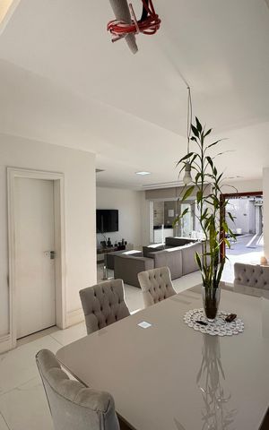 Casa de condomínio para alugar com 297m², 6 quartos e 2 vagas Casa de condomínio para alugar com 297m², 6 quartos e 2 vagasSala