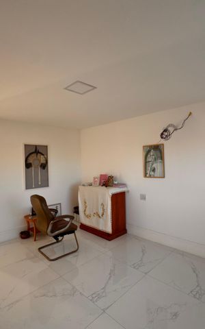 Casa de condomínio para alugar com 297m², 6 quartos e 2 vagas Casa de condomínio para alugar com 297m², 6 quartos e 2 vagasSuíte 4