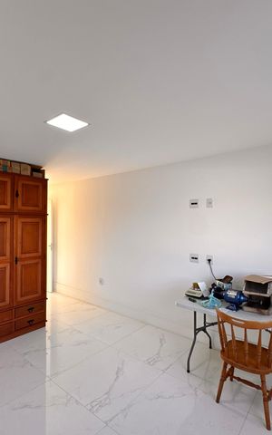 Casa de condomínio para alugar com 297m², 6 quartos e 2 vagas Casa de condomínio para alugar com 297m², 6 quartos e 2 vagasSuíte 5