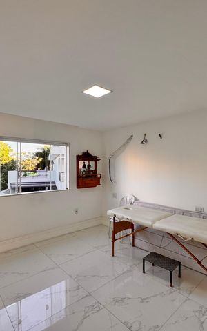 Casa de condomínio para alugar com 297m², 6 quartos e 2 vagas Casa de condomínio para alugar com 297m², 6 quartos e 2 vagasSuíte 2