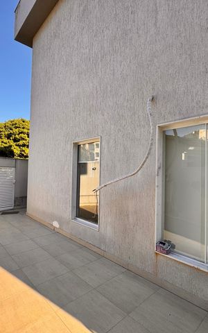 Casa de condomínio para alugar com 297m², 6 quartos e 2 vagas Casa de condomínio para alugar com 297m², 6 quartos e 2 vagasÁrea externa