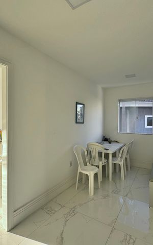 Casa de condomínio para alugar com 297m², 6 quartos e 2 vagas Casa de condomínio para alugar com 297m², 6 quartos e 2 vagasHall Dormitórios