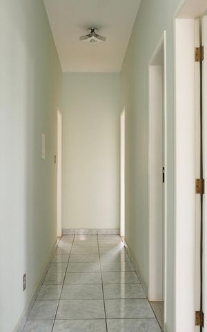 Casa à venda com 294m², 6 quartos e 4 vagas Casa à venda com 294m², 6 quartos e 4 vagasCorredor - Casa 1