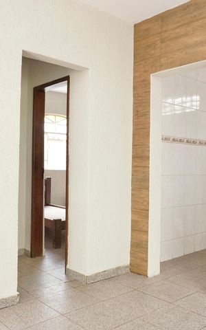 Casa à venda com 294m², 6 quartos e 4 vagas Casa à venda com 294m², 6 quartos e 4 vagasSala 3 - Casa 2