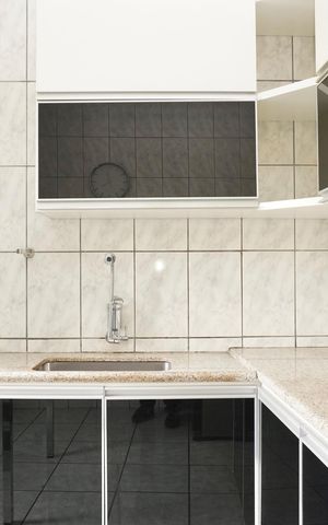 Casa à venda com 294m², 6 quartos e 4 vagas Casa à venda com 294m², 6 quartos e 4 vagasCoisinha - Casa 1
