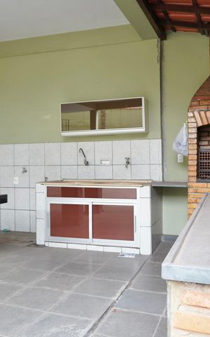 Casa à venda com 294m², 6 quartos e 4 vagas Casa à venda com 294m², 6 quartos e 4 vagasÁrea Gourmet- Casa 1