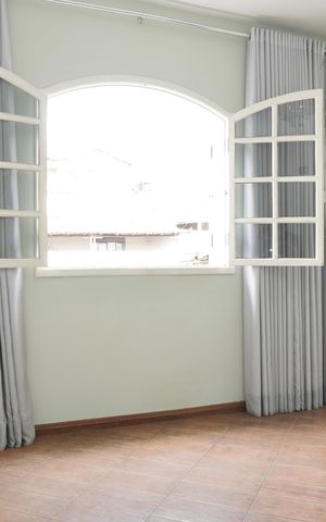 Casa à venda com 294m², 6 quartos e 4 vagas Casa à venda com 294m², 6 quartos e 4 vagasSala 2 - Casa 1