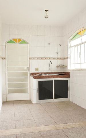 Casa à venda com 294m², 6 quartos e 4 vagas Casa à venda com 294m², 6 quartos e 4 vagasCozinha 2 - Casa 2
